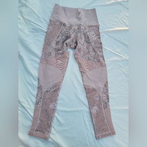 avocado high waisted floral leggings in baby pink M/L